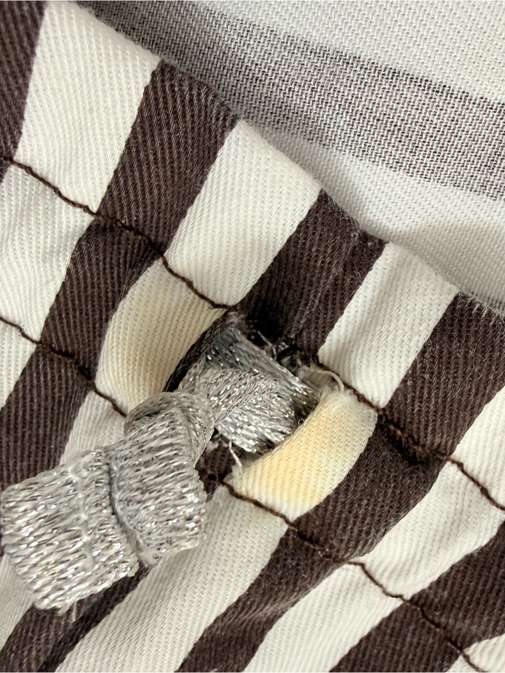 Classic Henri Bendel Signature Striped Tote with Dust Bag - Picture 12 of 17